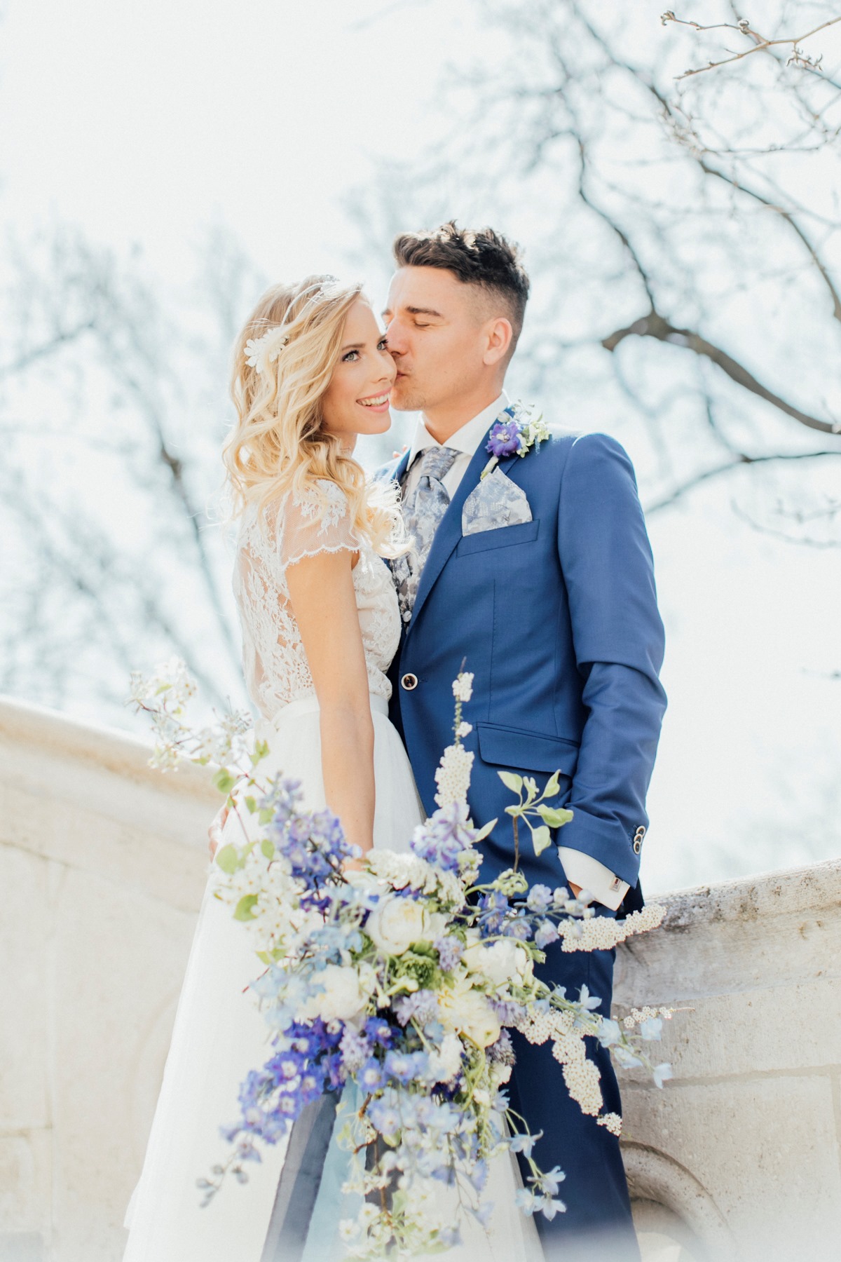 Blue and white wedding inspiration in Budapest