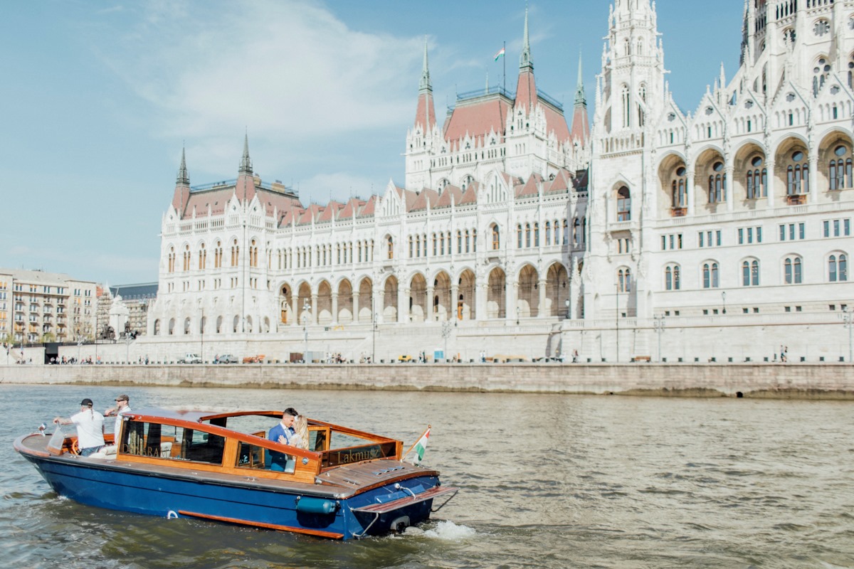Water taxi ride for a Budapest wedding