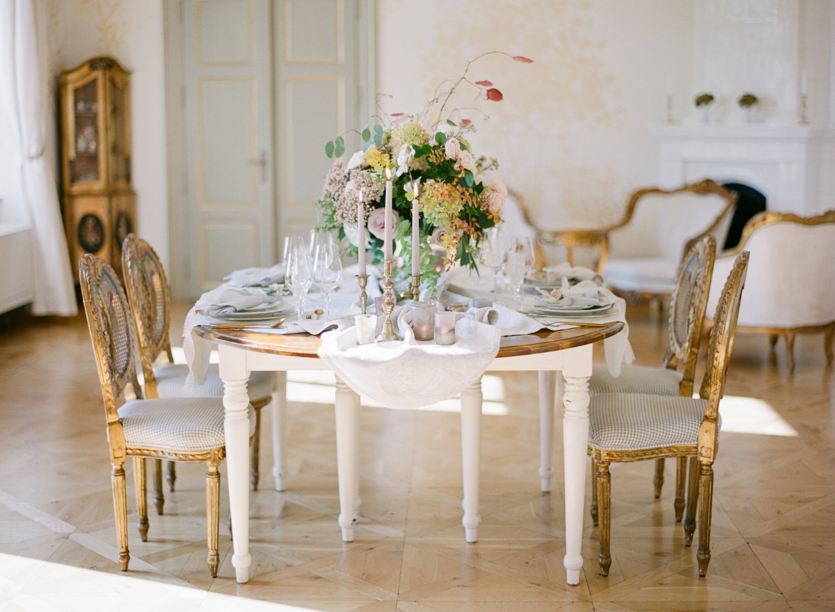 chateau_mcely_wedding_editorial_nikol_bo