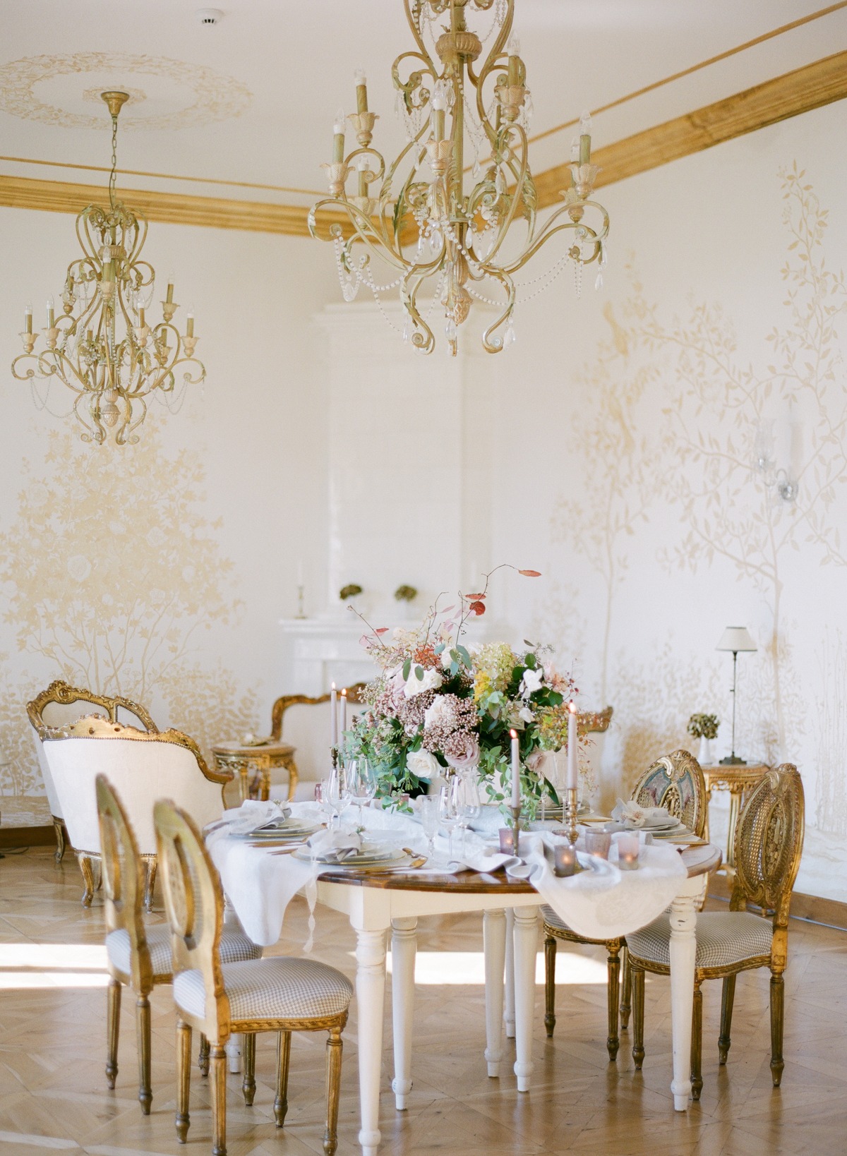 chateau_mcely_wedding_editorial_nikol_bo
