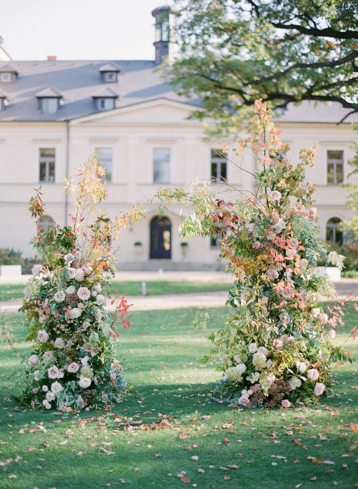 chateau_mcely_wedding_editorial_nikol_bo