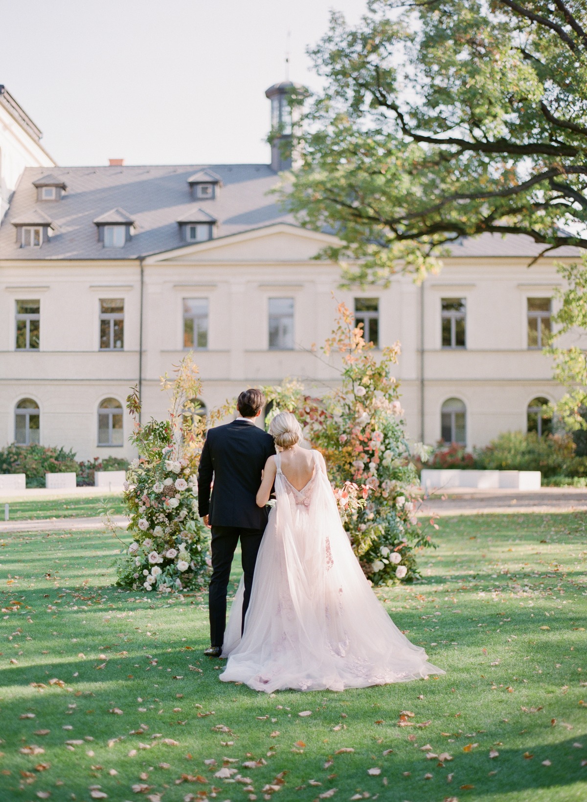 chateau_mcely_wedding_editorial_nikol_bo