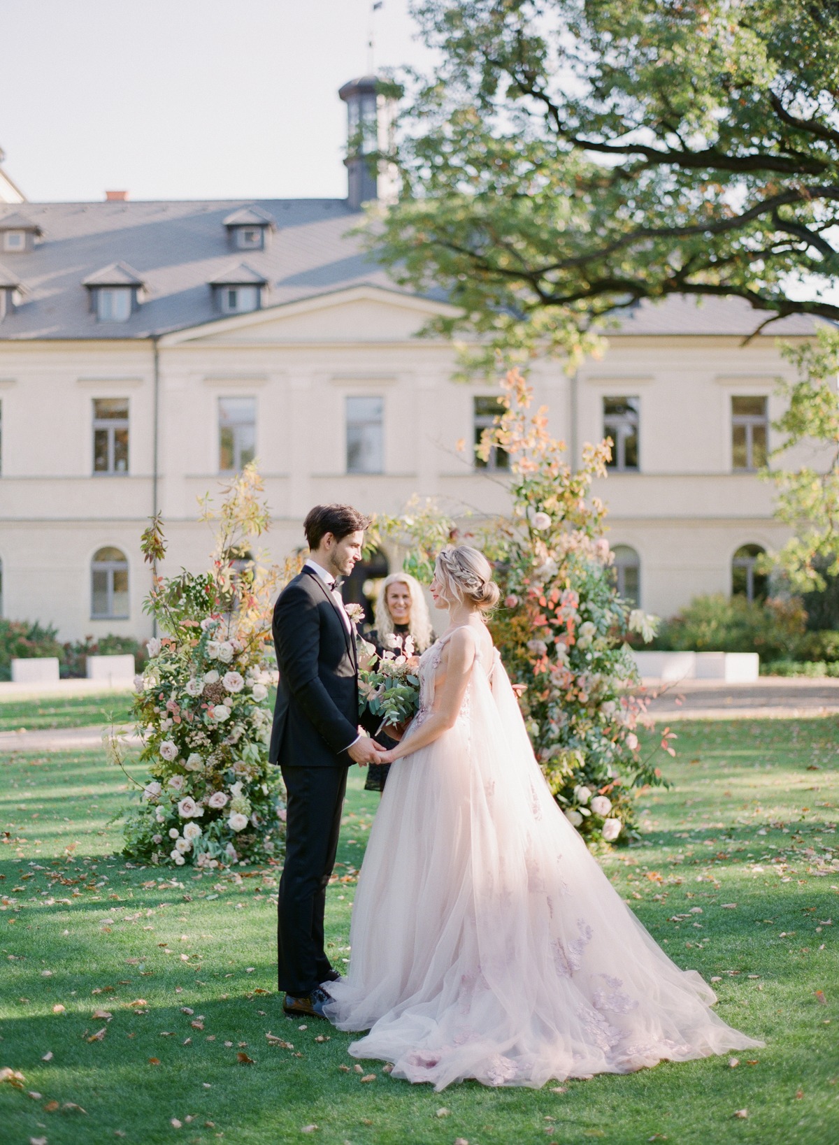 chateau_mcely_wedding_editorial_nikol_bo