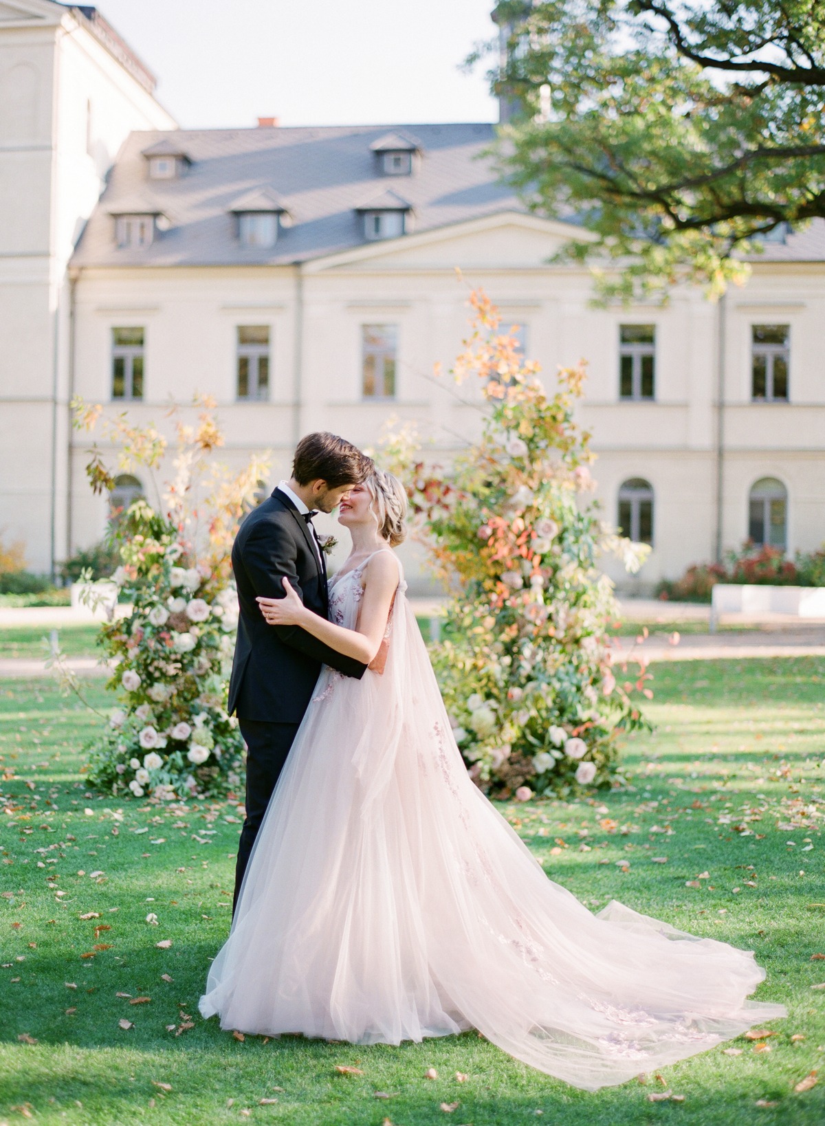 chateau_mcely_wedding_editorial_nikol_bo