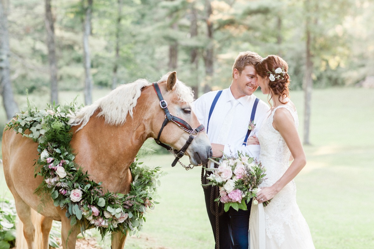 equestrian wedding couple photo idea