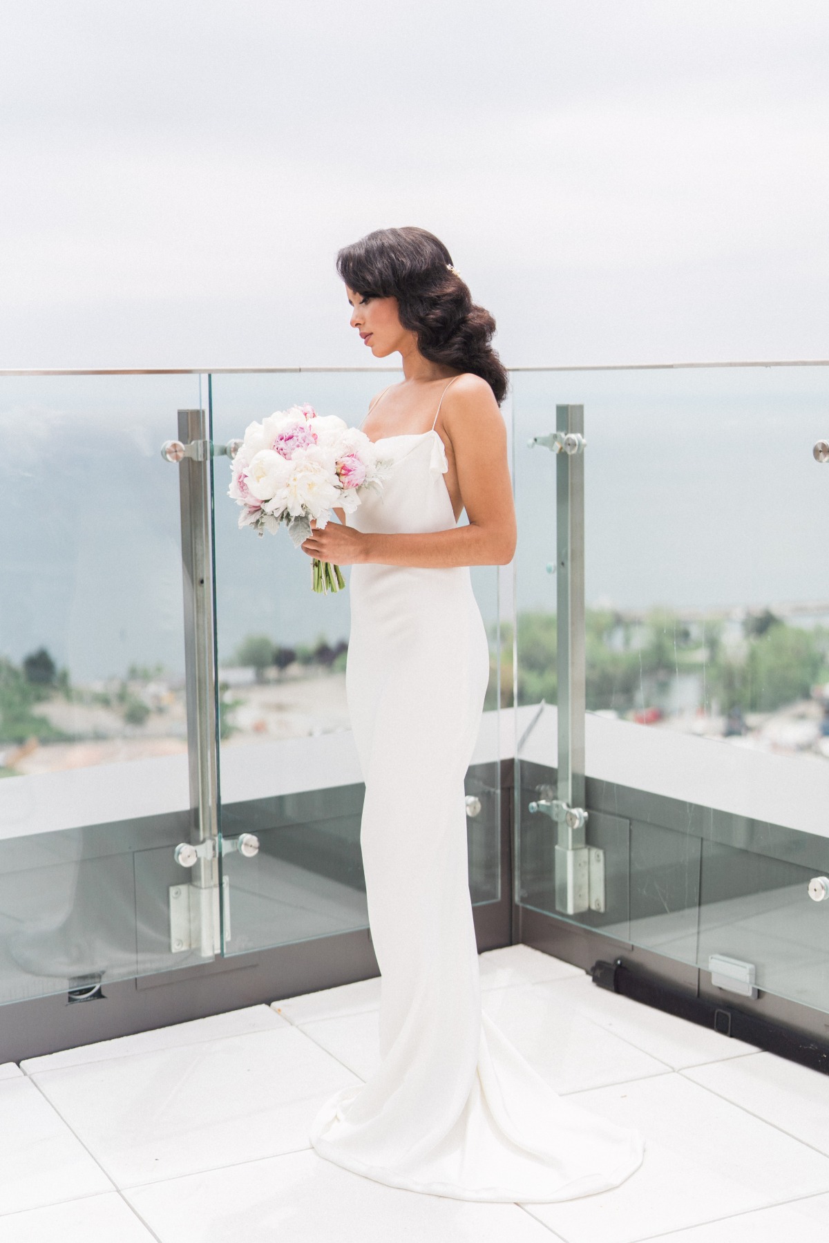 dramatic and modern bridal style