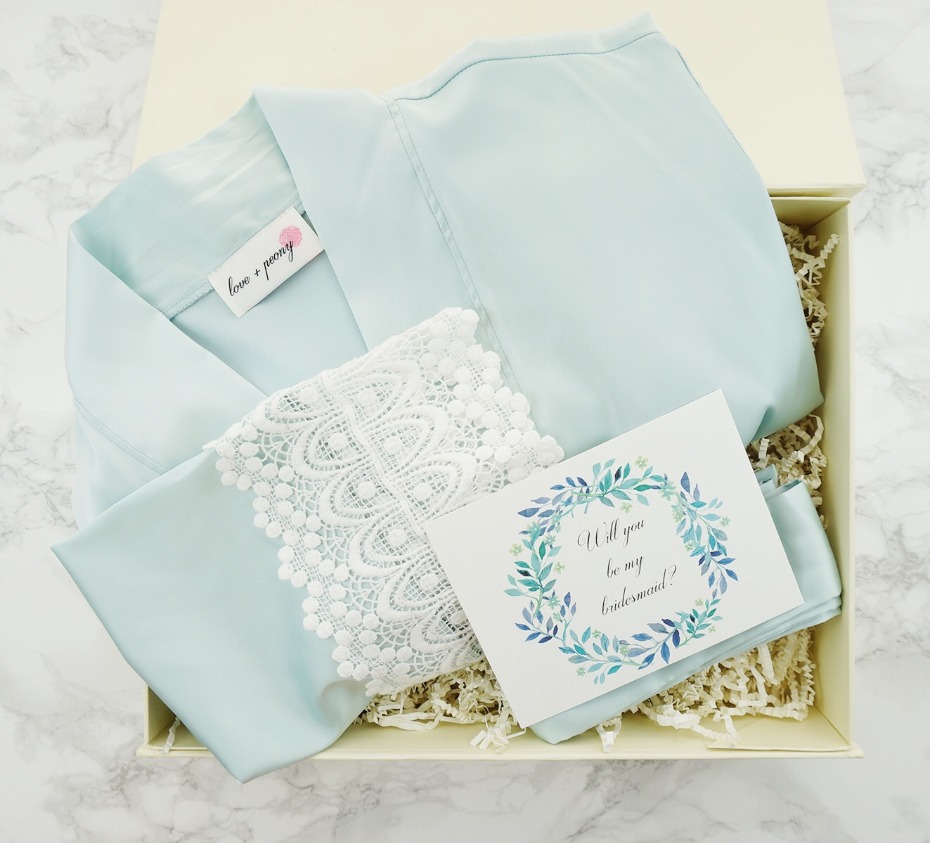 Love+Peony Bridesmaid Robe Gift Box