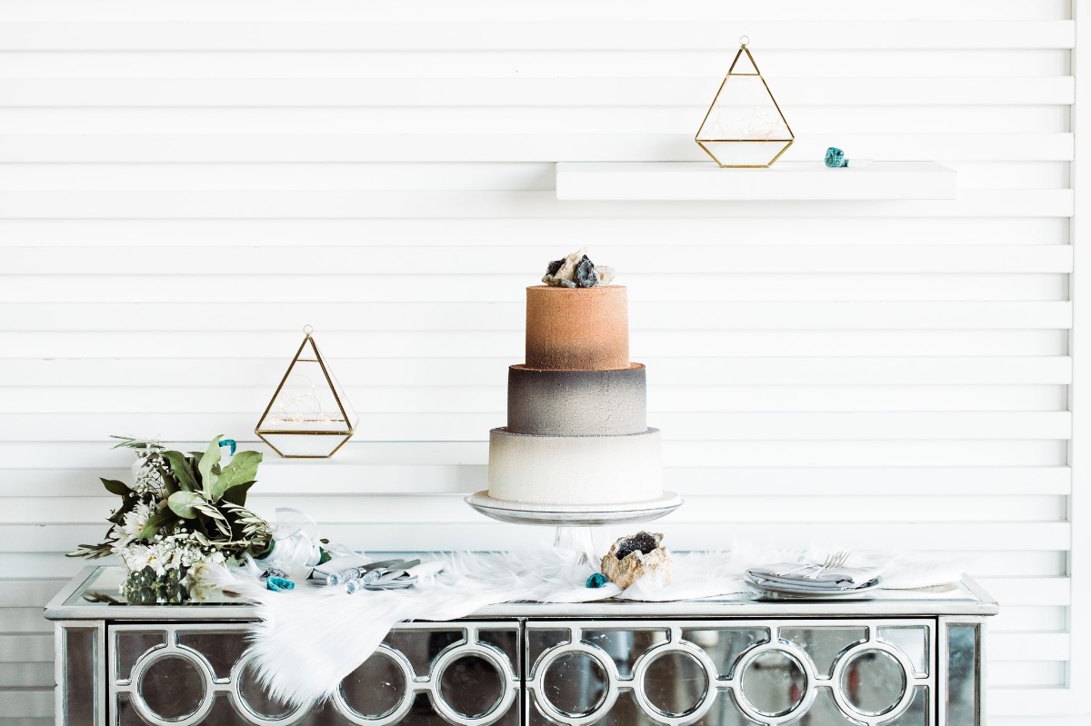 Modern cake table