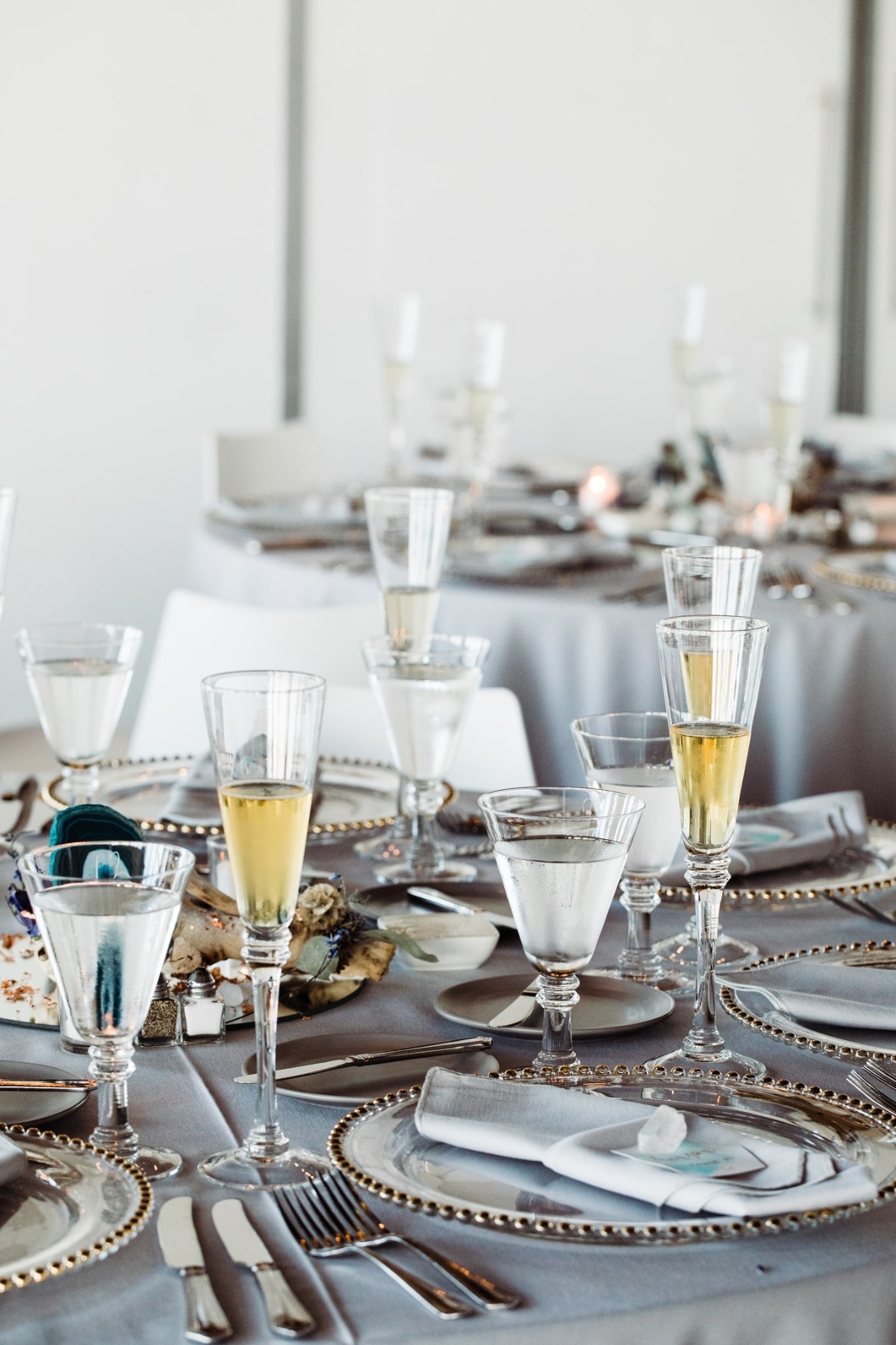 Reception table decor