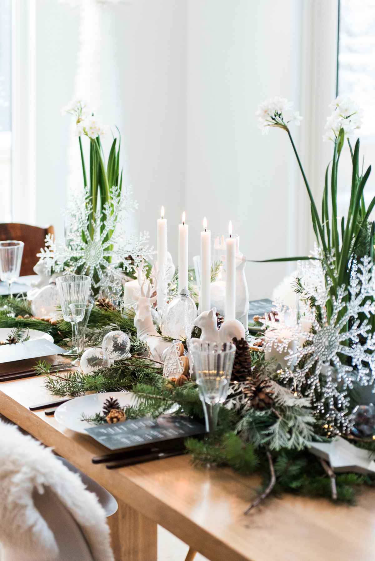 winter wedding table decor