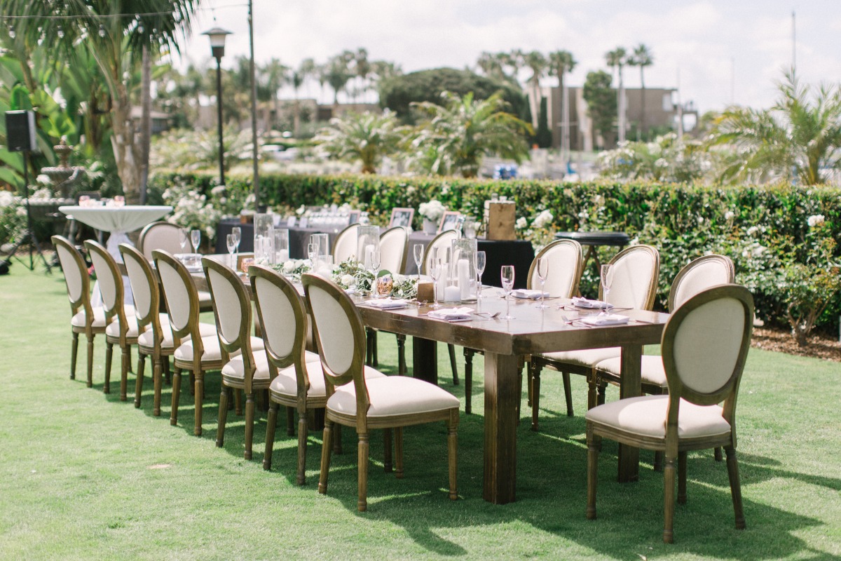 elegant wedding seating