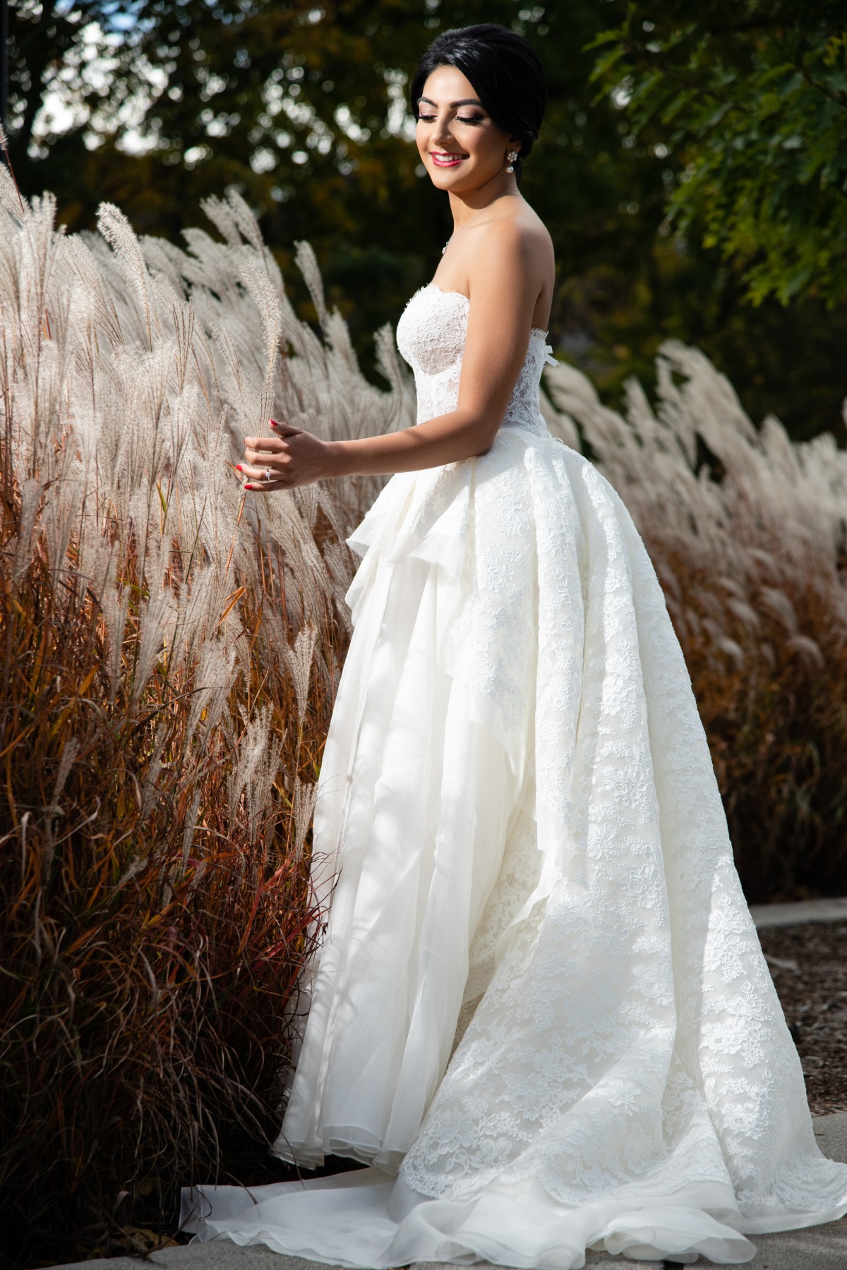 42-bride-in-reem-acra-wedding-gown
