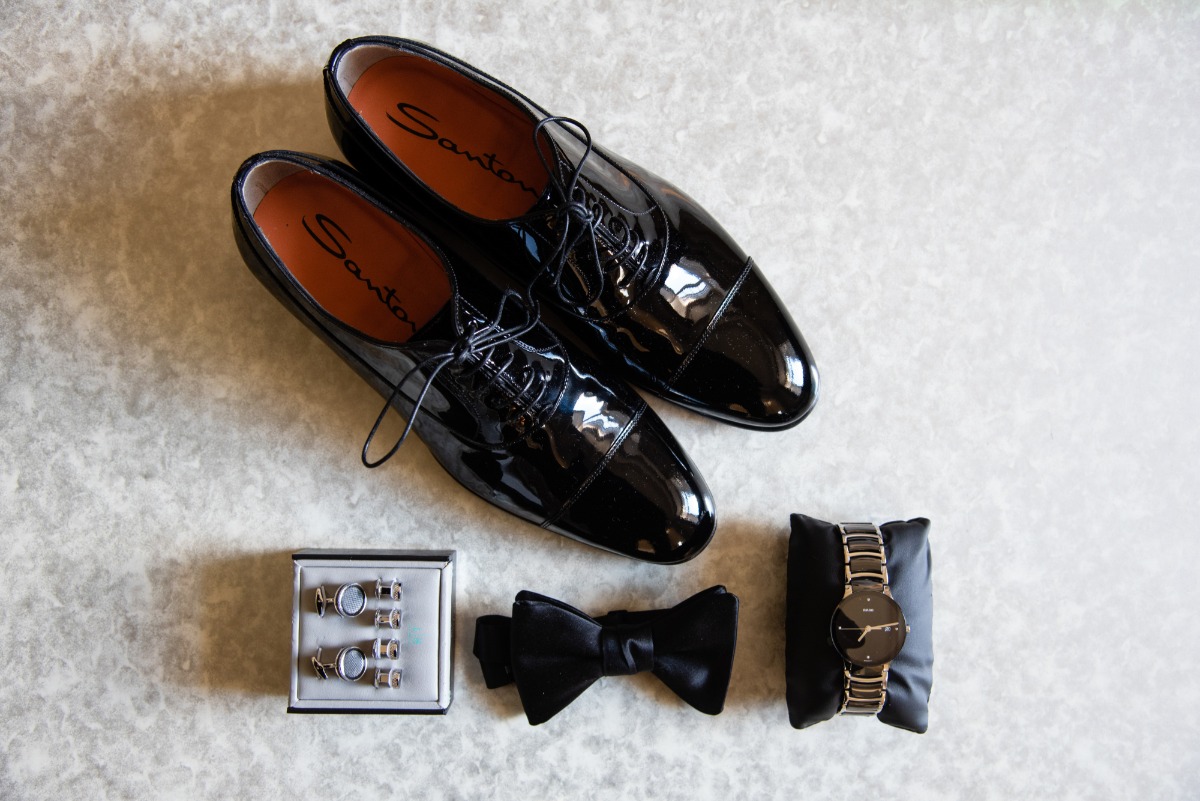 5-grooms-accessories-picture