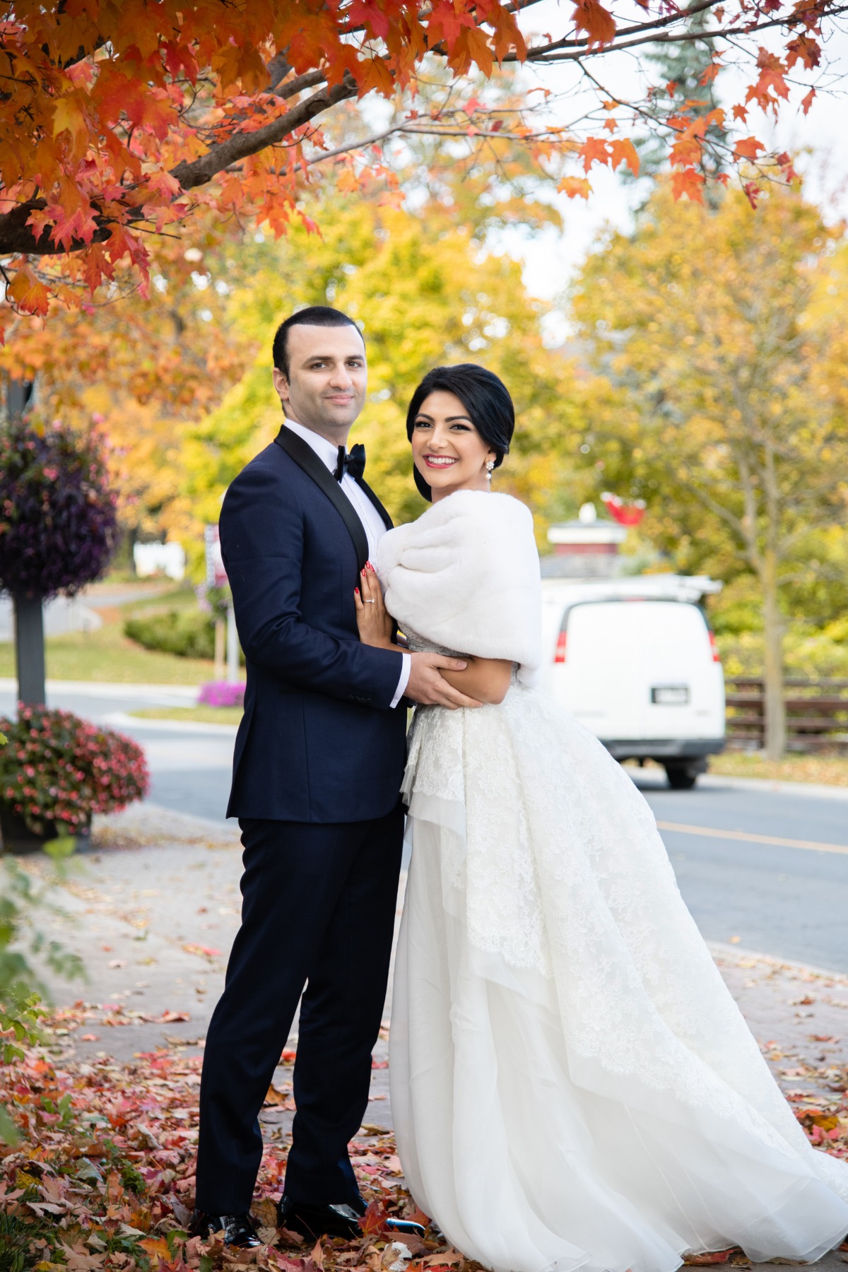 51-traditional-bride-and-groom-autumn-po