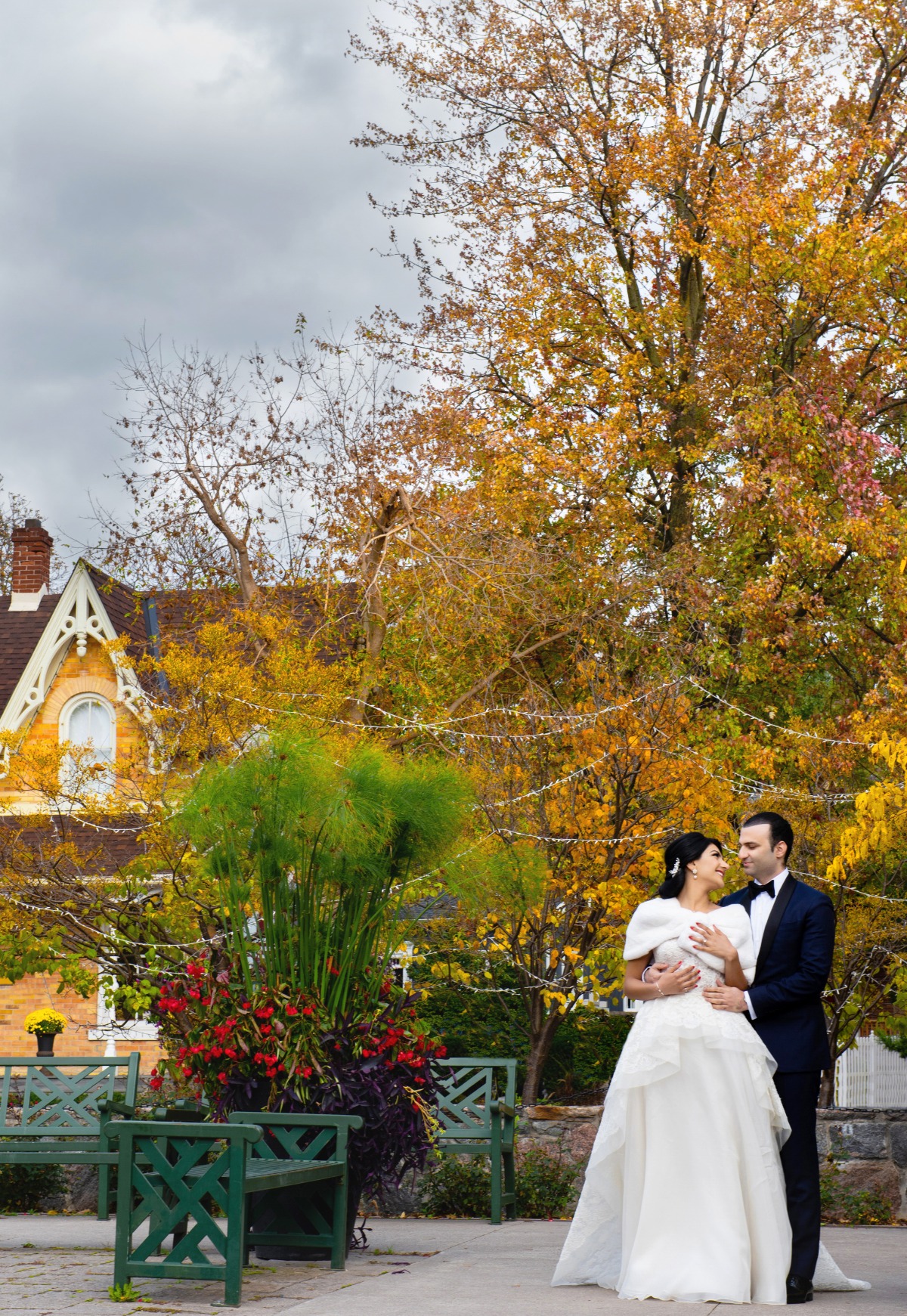 62-unionville-bride-and-groom-picture-in