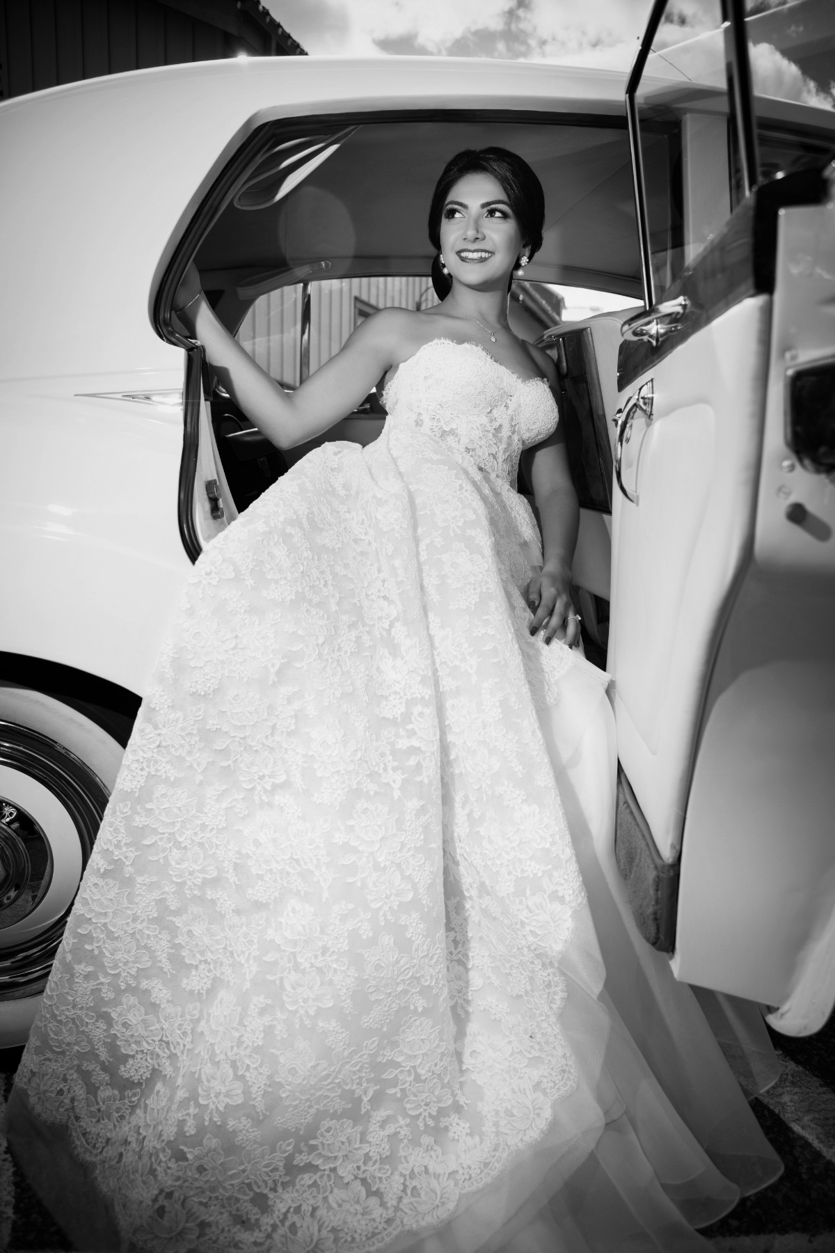 66-interesting-angle-of-a-bride-in-a-vin