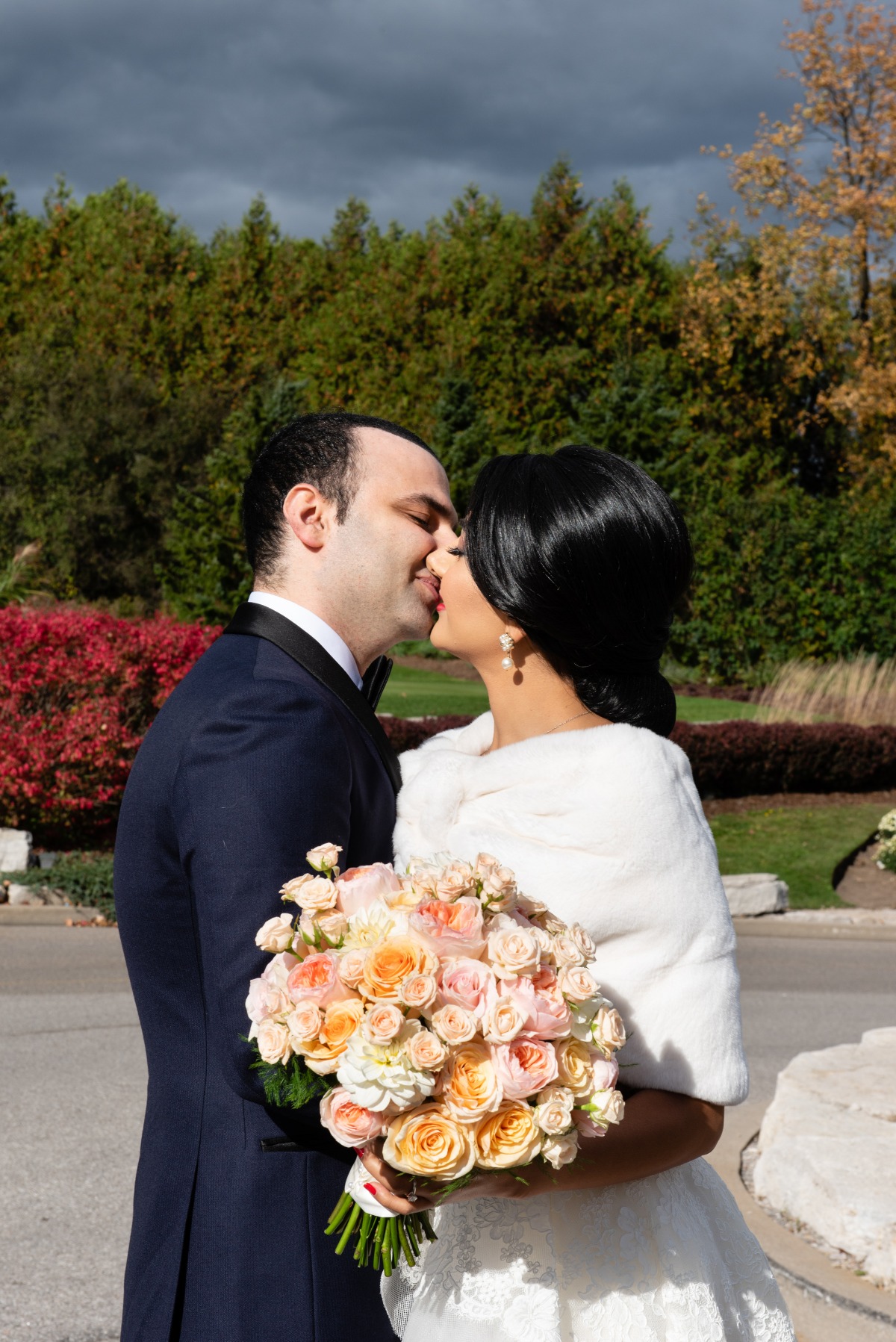 72-pale-orange-pink-and-white-bridal-bou