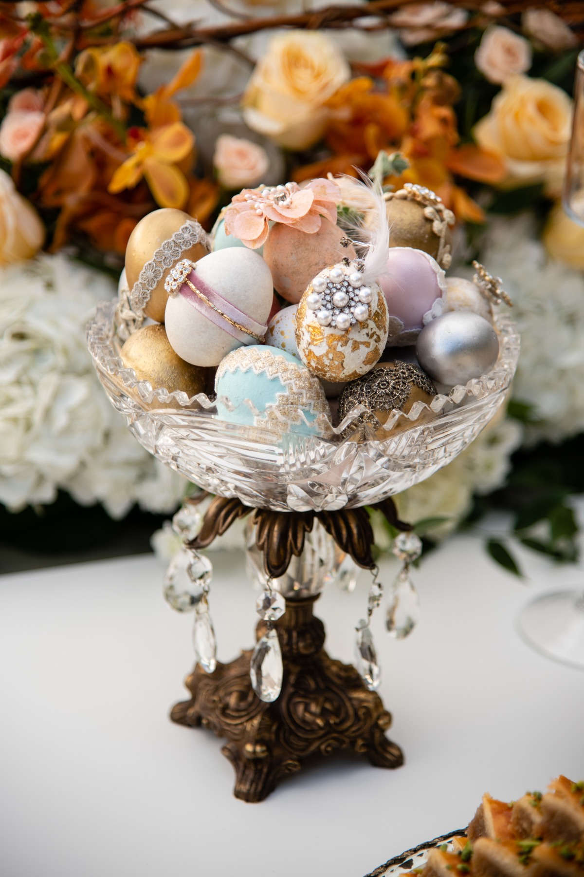 85-ceremonial-persian-wedding-spread-det