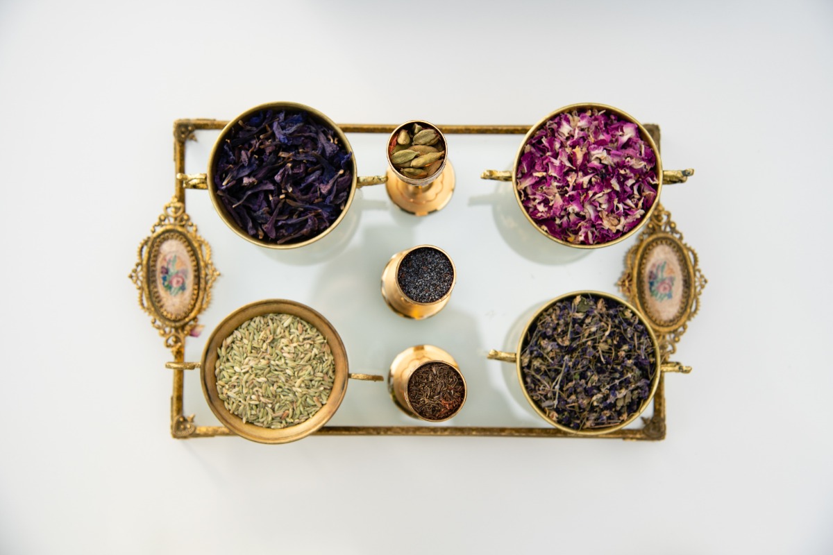 88-a-tray-of-seven-spices-on-a-persian-s