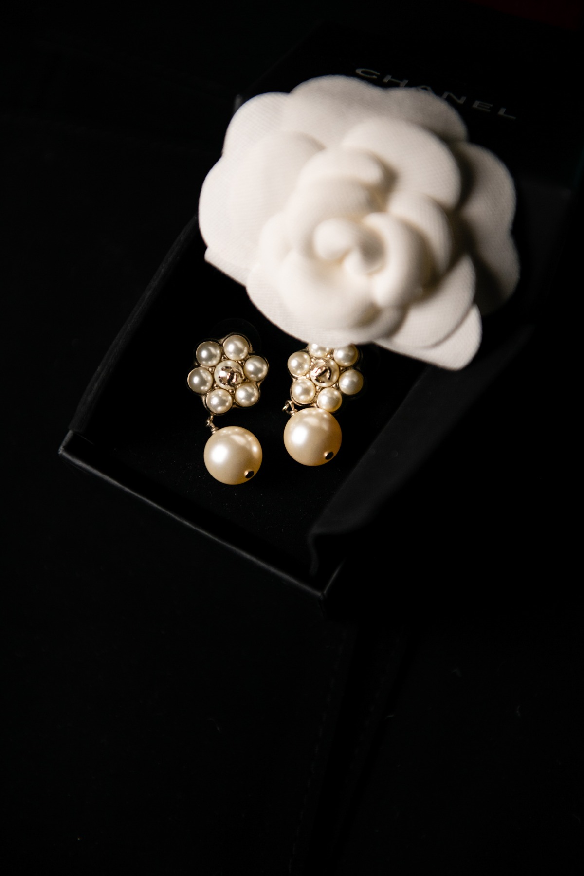 9-chanel-bridal-accessories