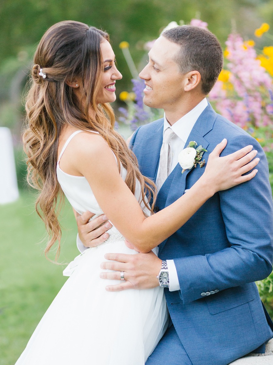 A Greek and Jewish Garden Wedding in Pink and White