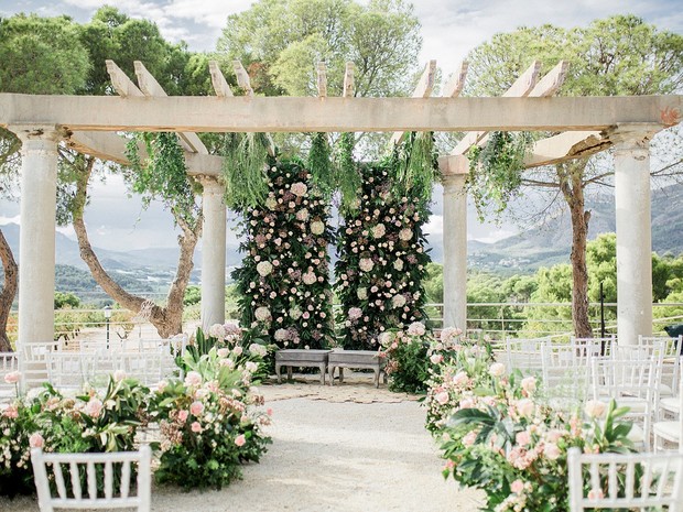 Dream ceremony filled with flowers