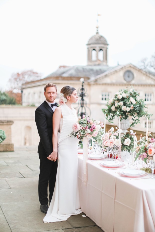 Romantic elopement in the english countryside