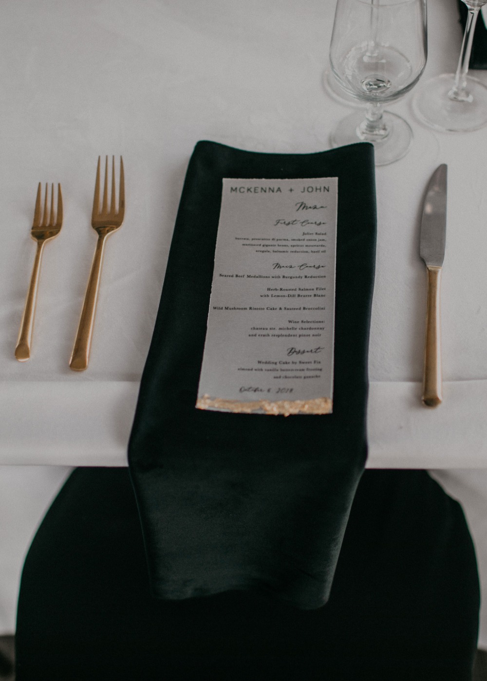 moody-amp-organic-dinner-party-inspire