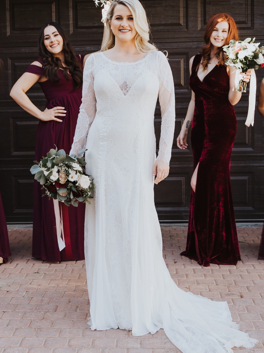 Outdoor California Wedding in Shades of Red