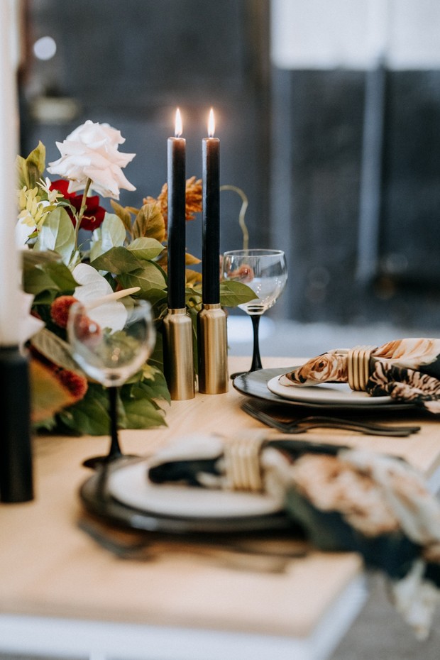 black white and gold modern floral table decor