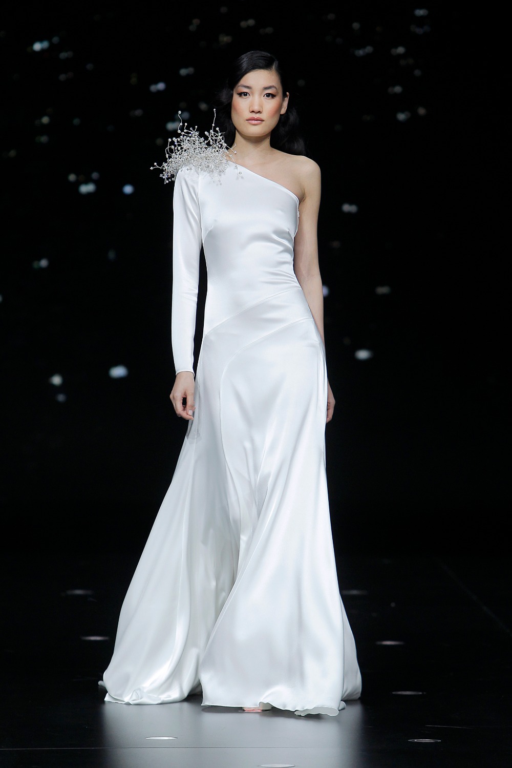 13_sundrop_pronovias-fashion-show-2019