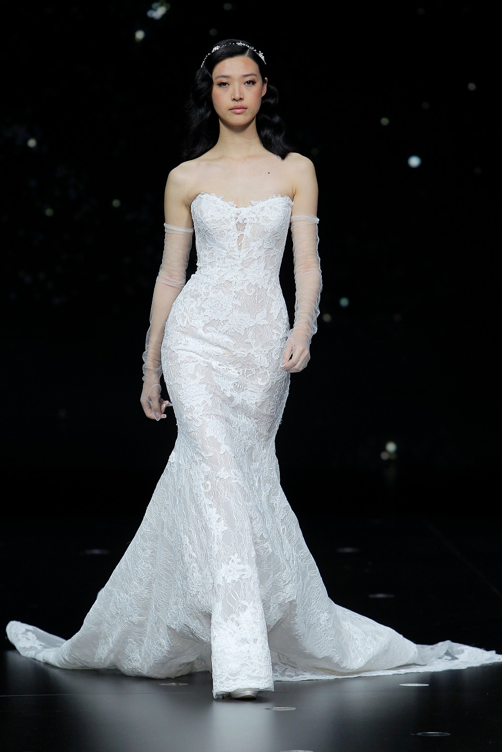 25_suncircle_pronovias-fashion-show-2019