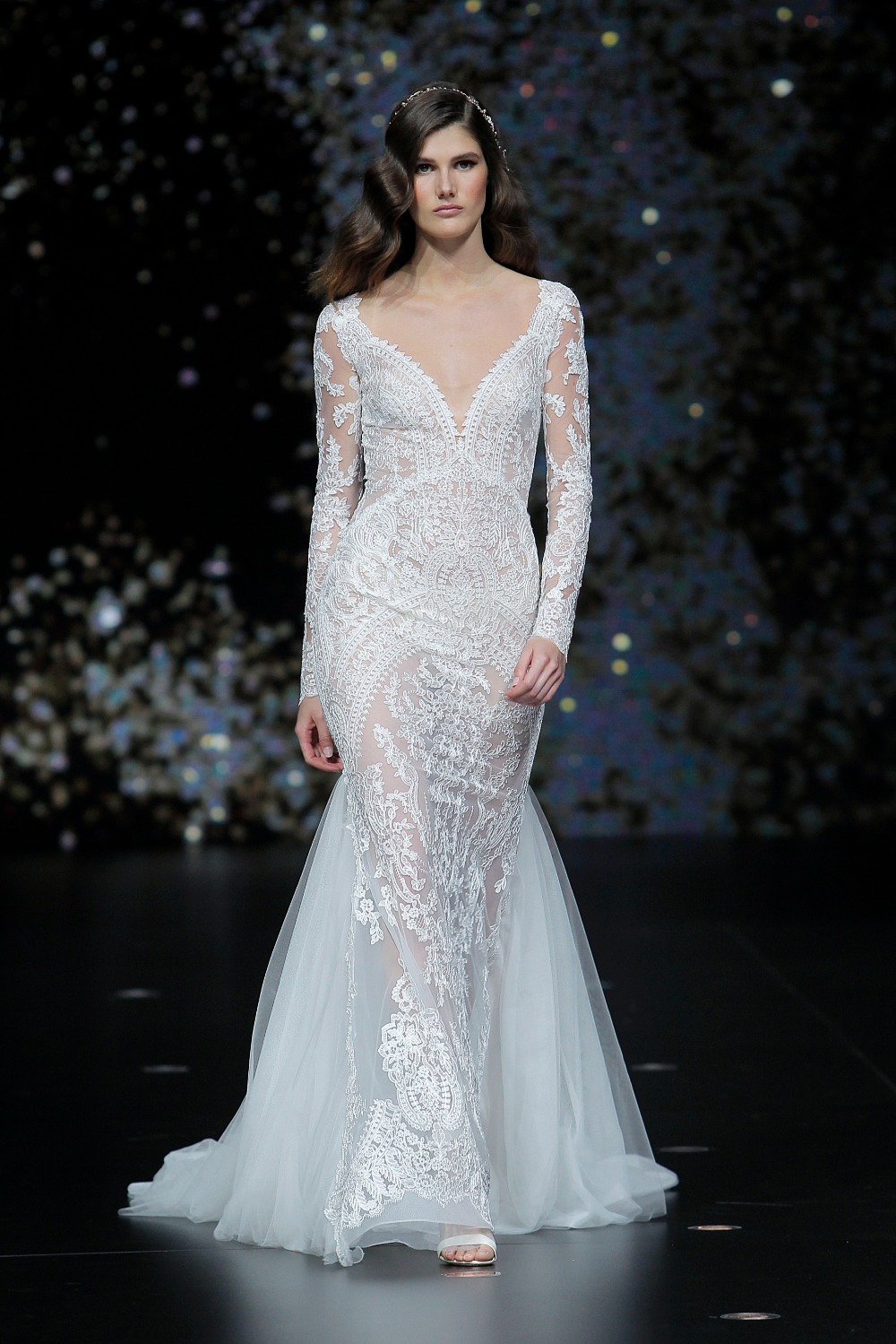 26_interstellar_pronovias-fashion-show-2019