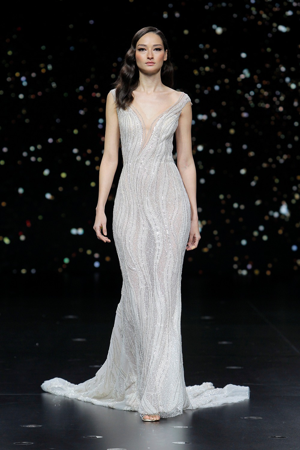 33_odyssey_pronovias-fashion-show-2019