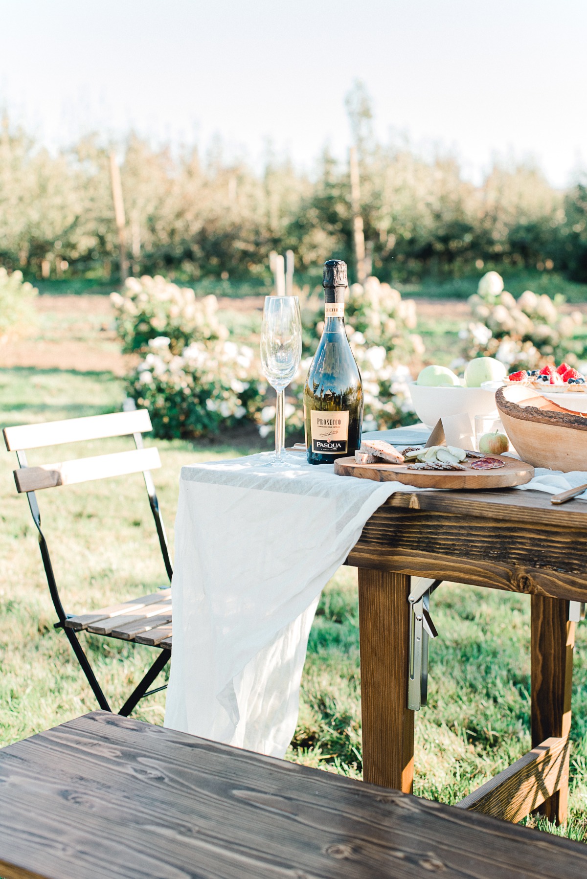 alfresco_pear_orchard_styled_shoot-36