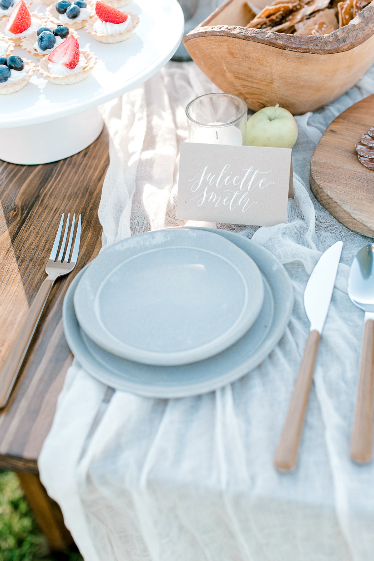 alfresco_pear_orchard_styled_shoot-47