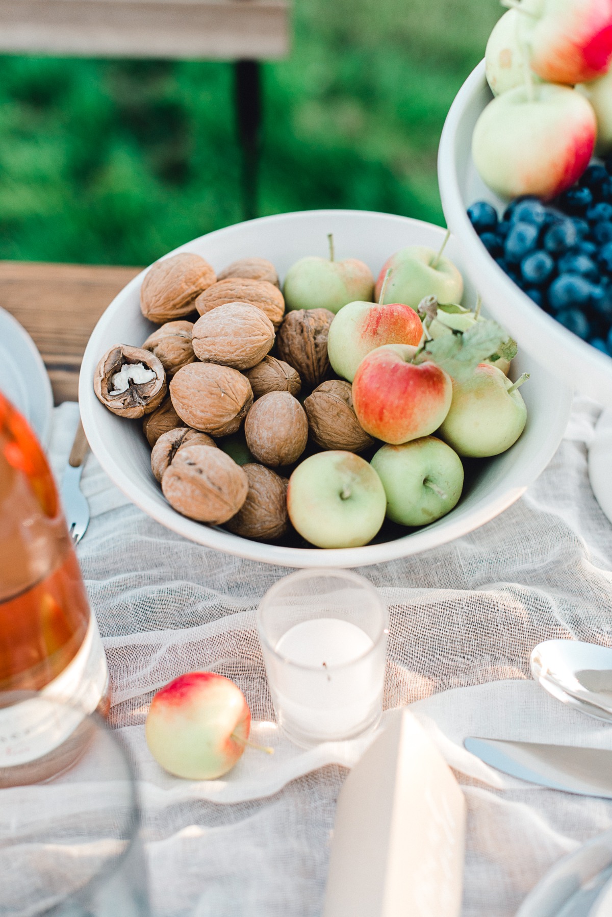 alfresco_pear_orchard_styled_shoot-68