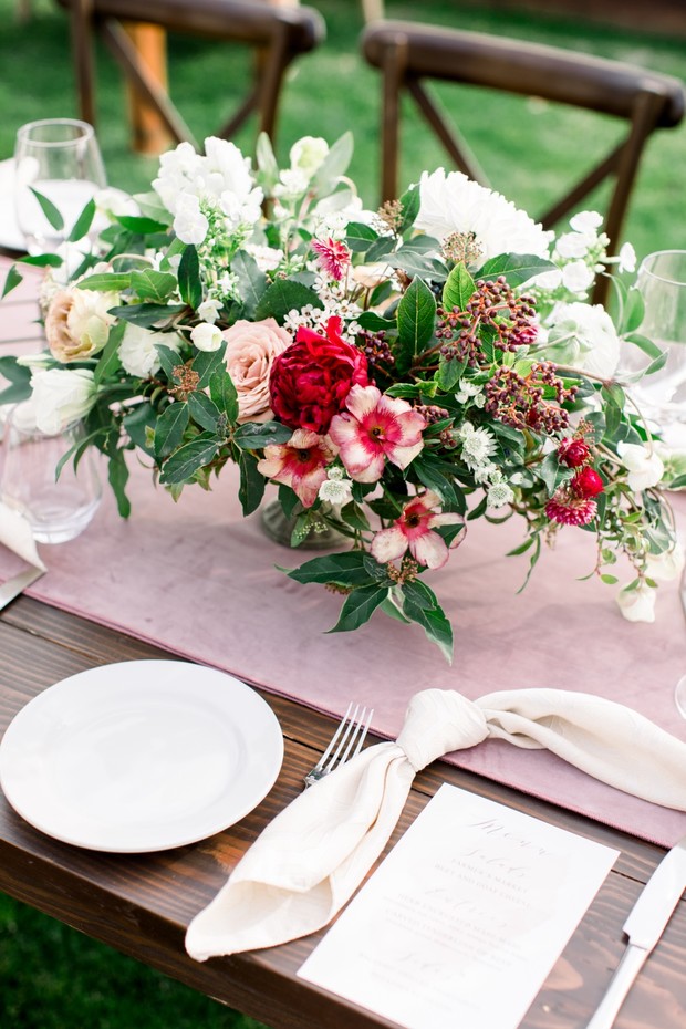 romantic pink wedding table decor