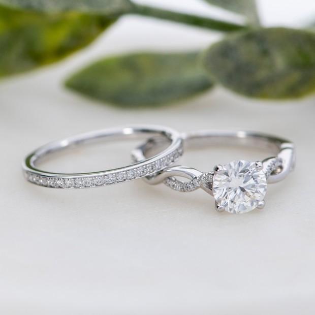 This Is the Reason Everyone Loves a Diamond Engagement Ring