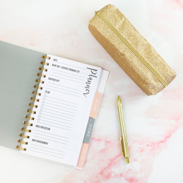 6 Tools to Help You Get Started Planning That Wedding