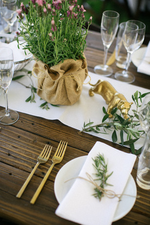 farm table wedding decor