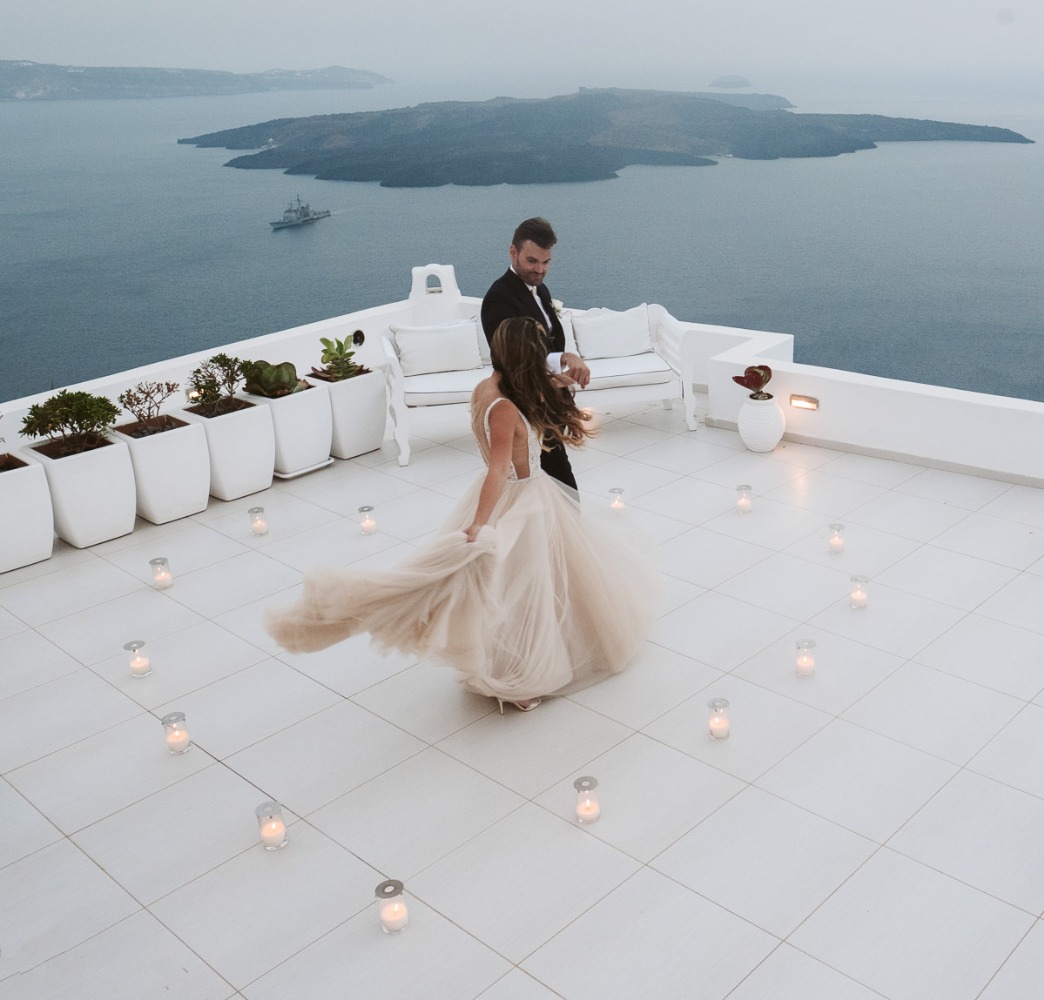 michele-and-chad-elopement-in-santorini