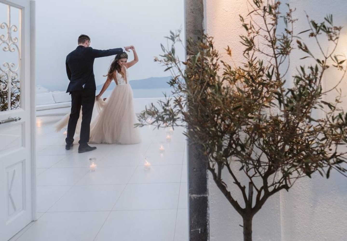 michele-and-chad-elopement-in-santorini