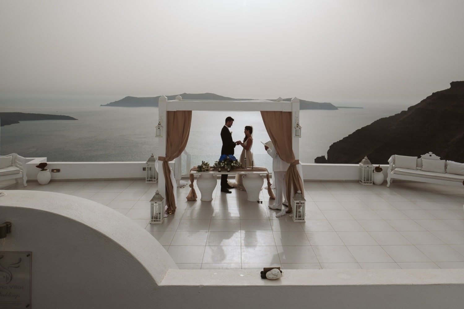 michele-and-chad-elopement-in-santorini