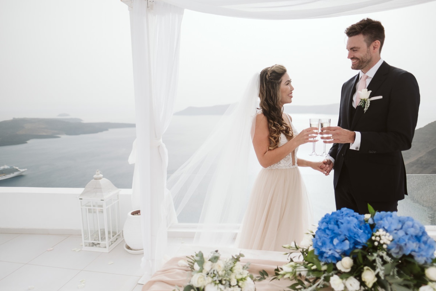 michele-and-chad-elopement-in-santorini
