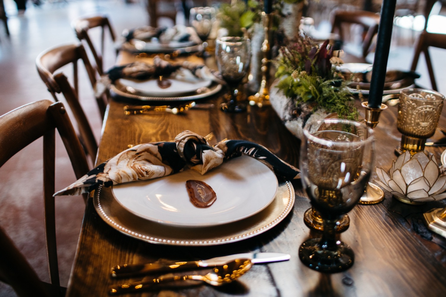 mid-century-modern-mystique-wedding-idea