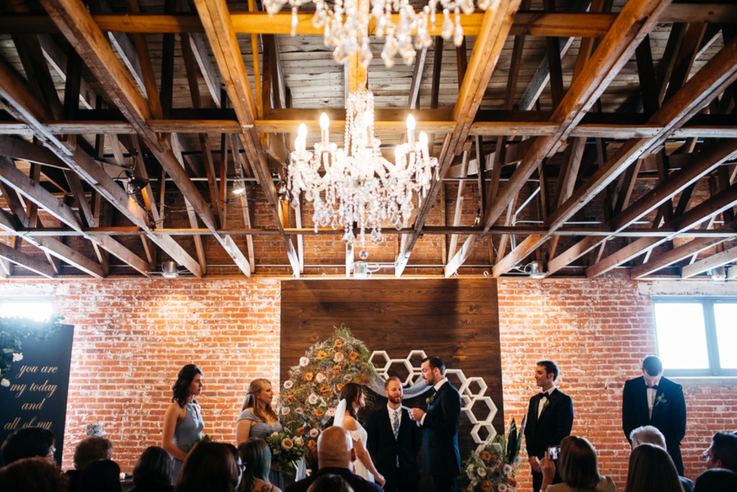 mid-century-modern-mystique-wedding-idea