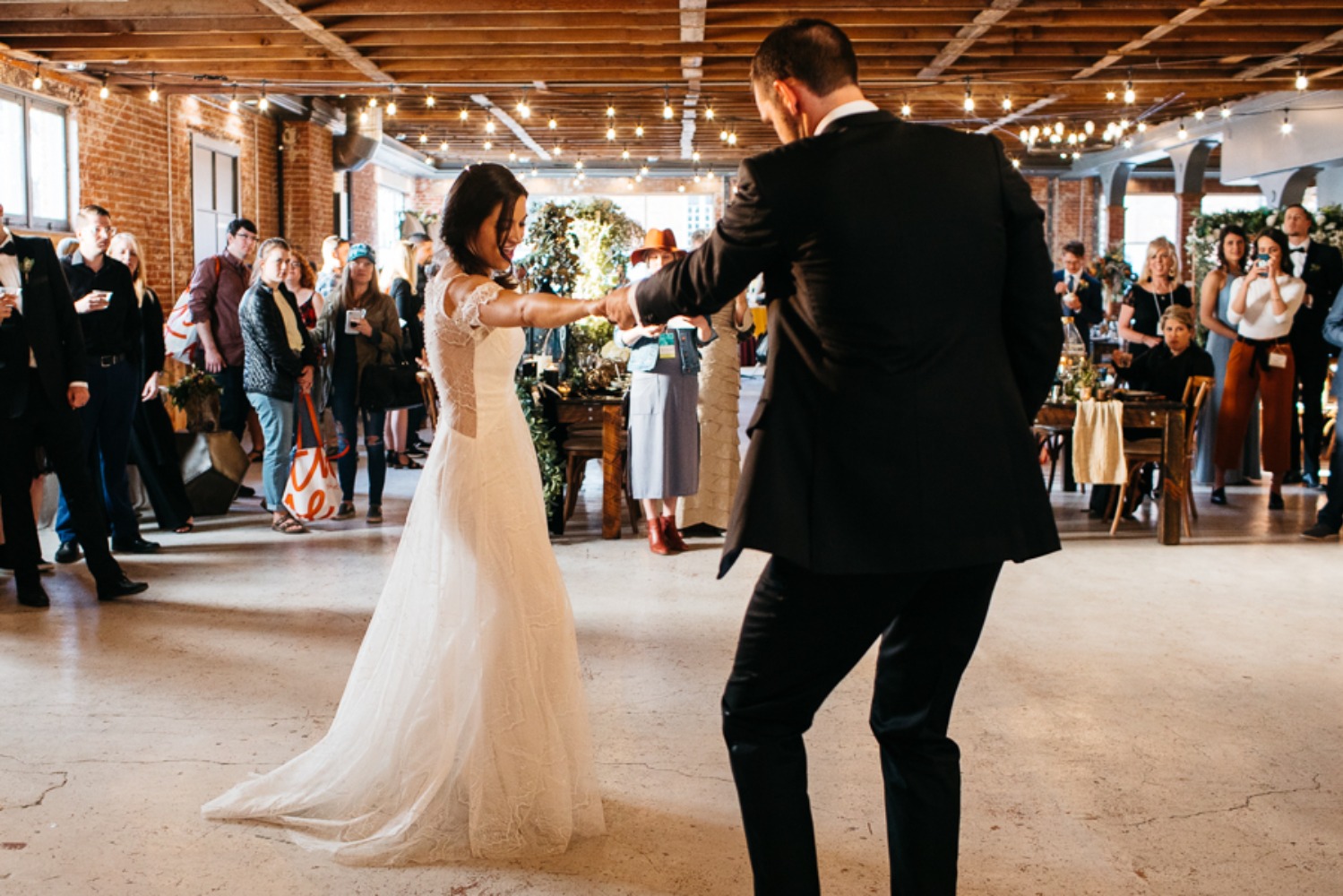 mid-century-modern-mystique-wedding-idea