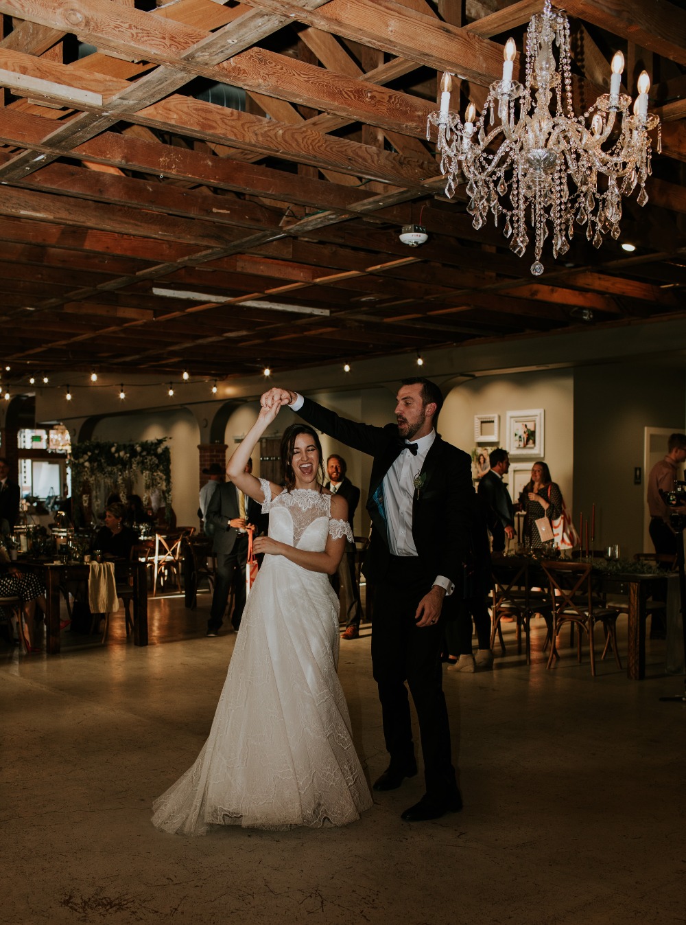 mid-century-modern-mystique-wedding-idea