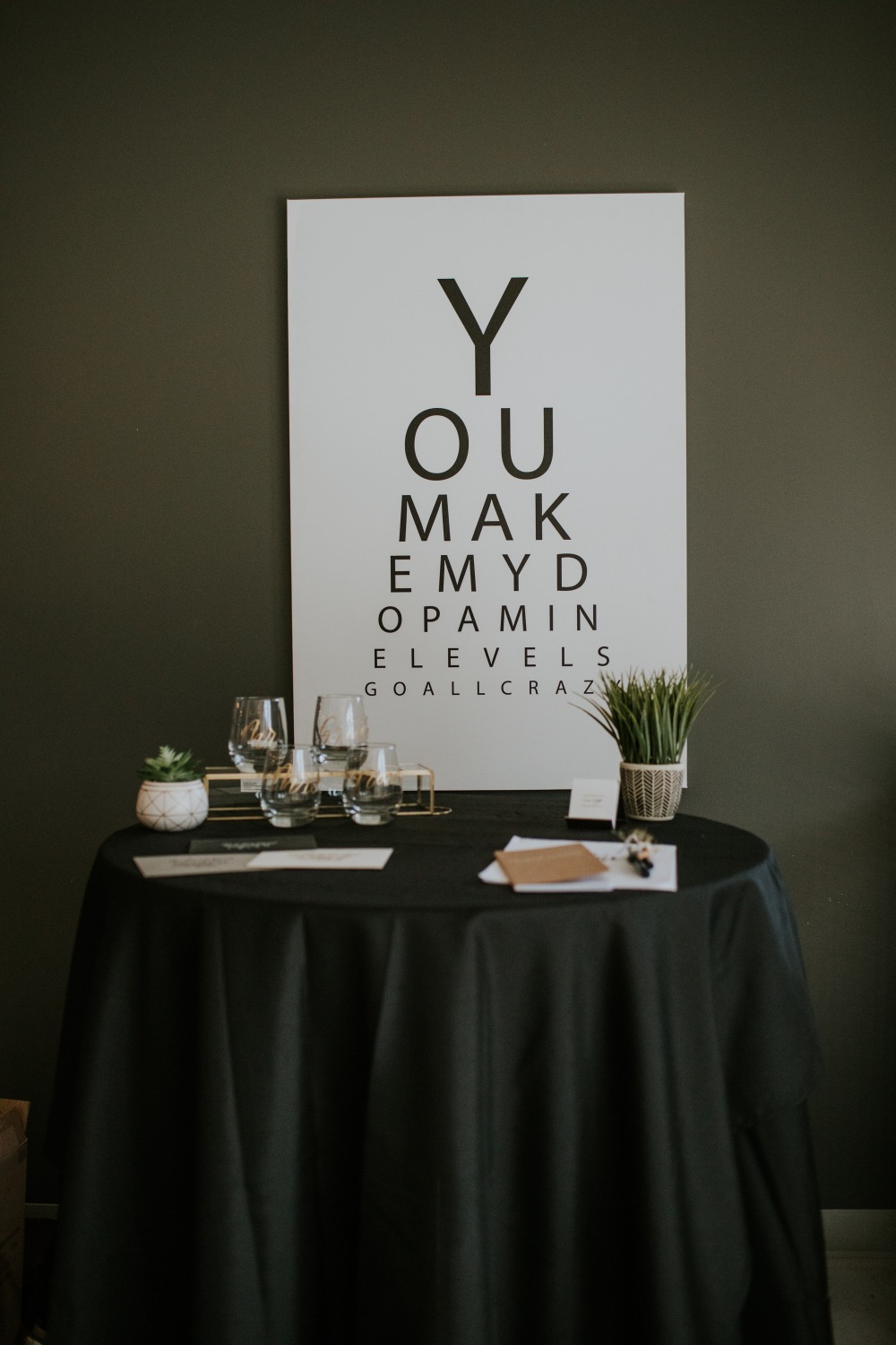 mid-century-modern-mystique-wedding-idea